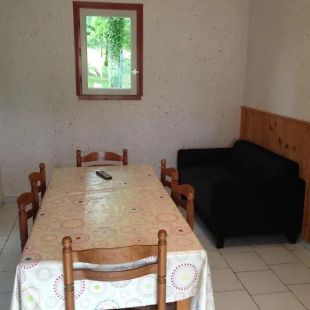 Village De Le Chatenet Thonac