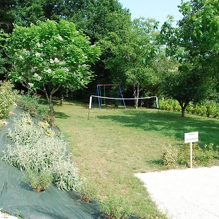 Village De Gites Le Chatenet بيت للعطل